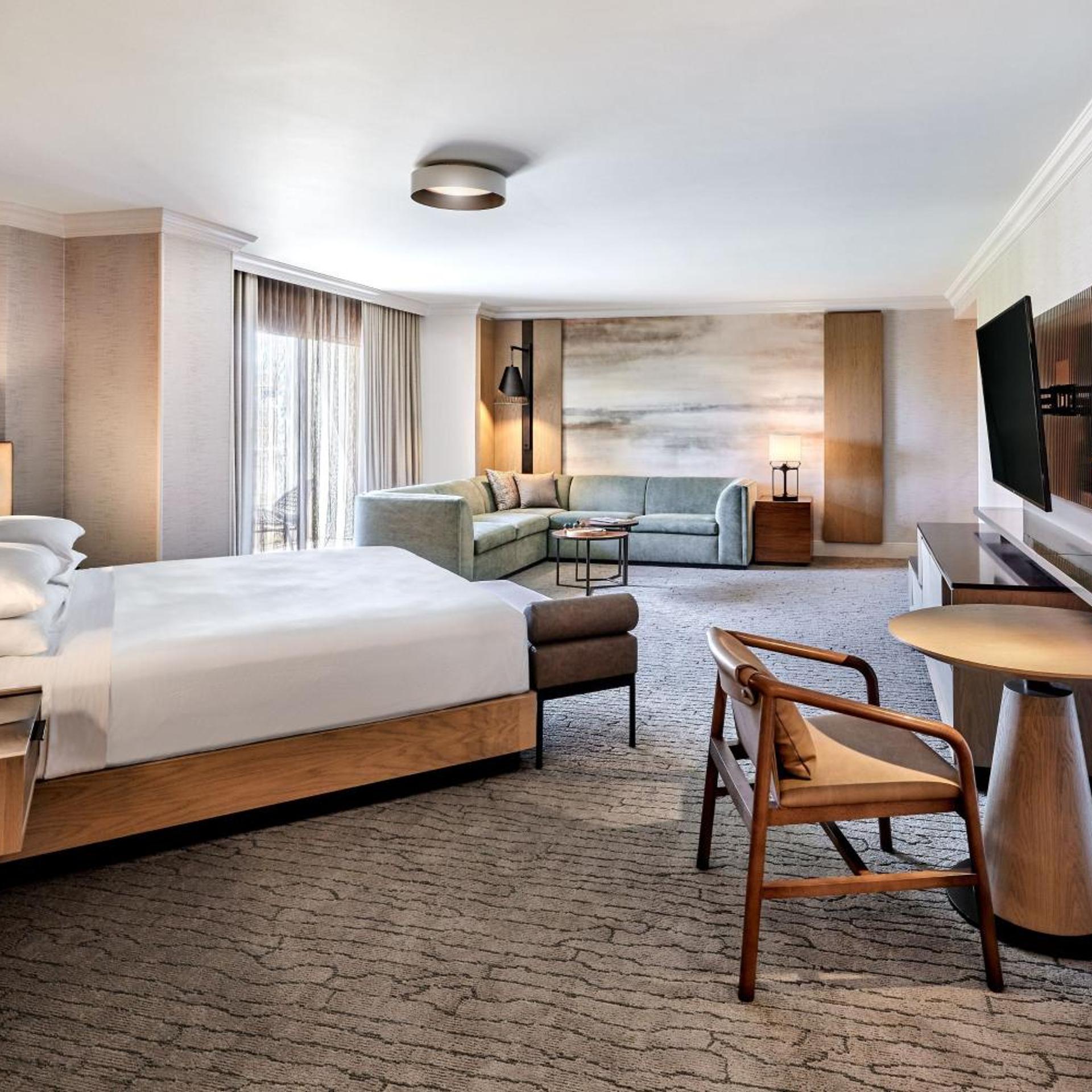 Suite, King Bed, Sofa, Balcony, Peloton