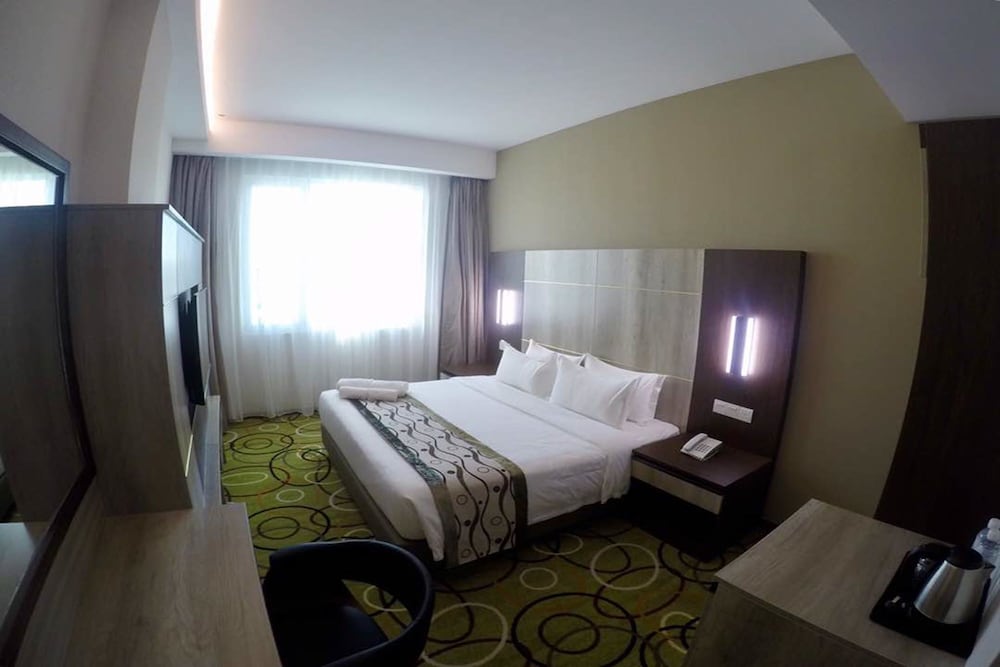 Ano Hotel 42/57