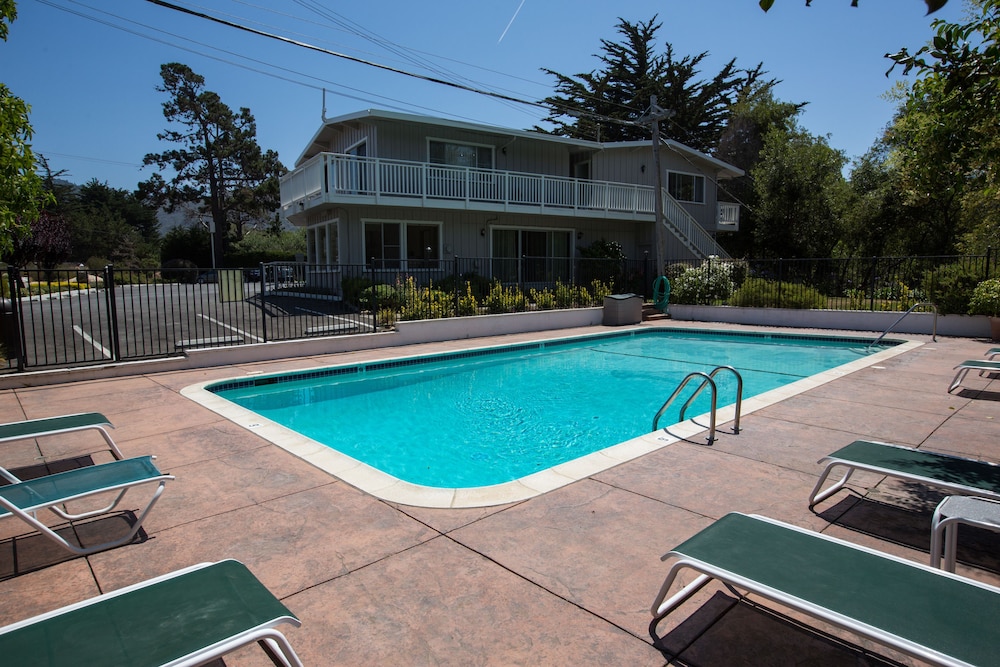 Carmel River Inn 3/62