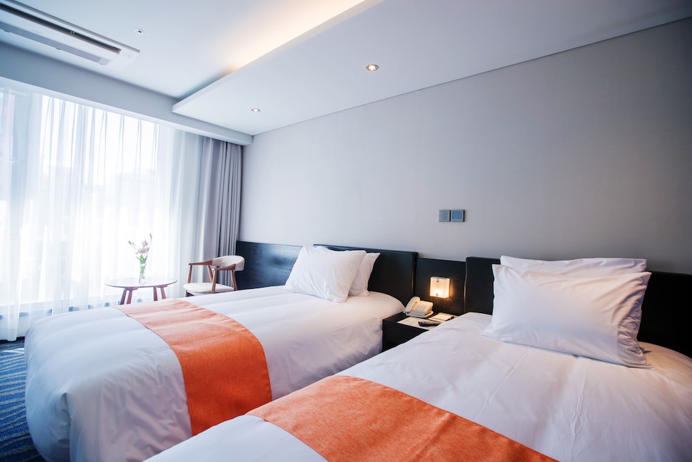 Gloucester Hotel Jeju 19/57