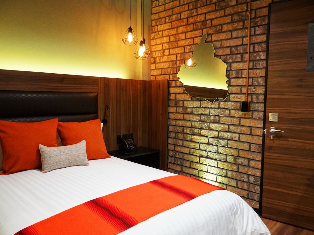 Cadillac Hotel Boutique 14/50