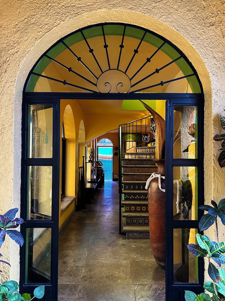 La Villa Del Ensueno 25/48