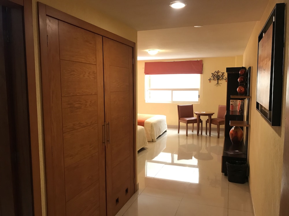 Hostalia Hotel Expo And Business Class 42/60