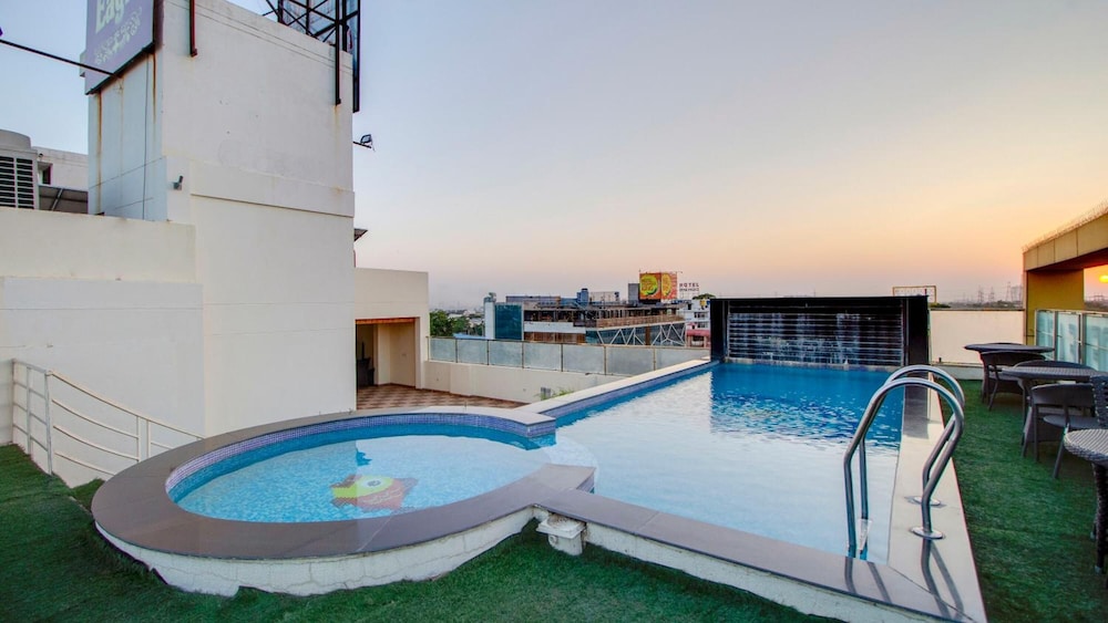 Golden Eagle By Keshav Global Hotels 20/40