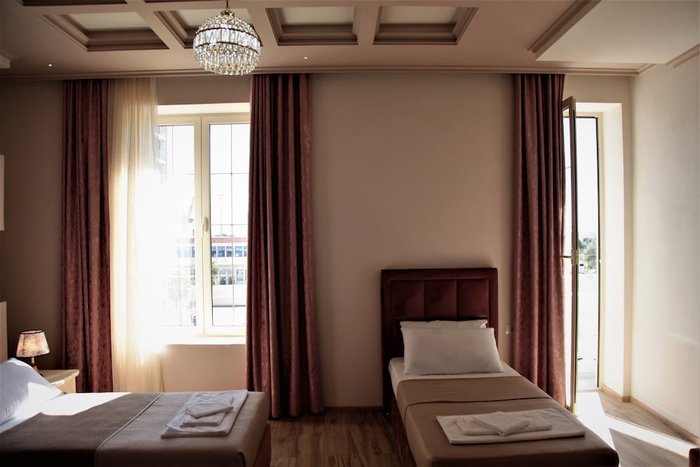 Hotel Veliera 21/70