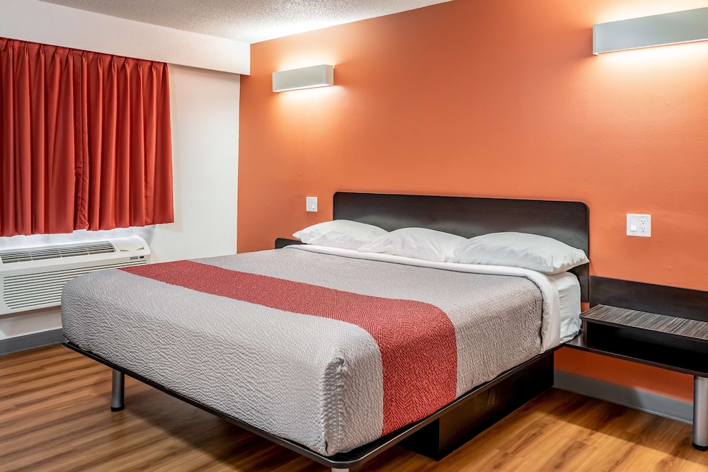 Motel6-Fort Nelson, BC 10/50