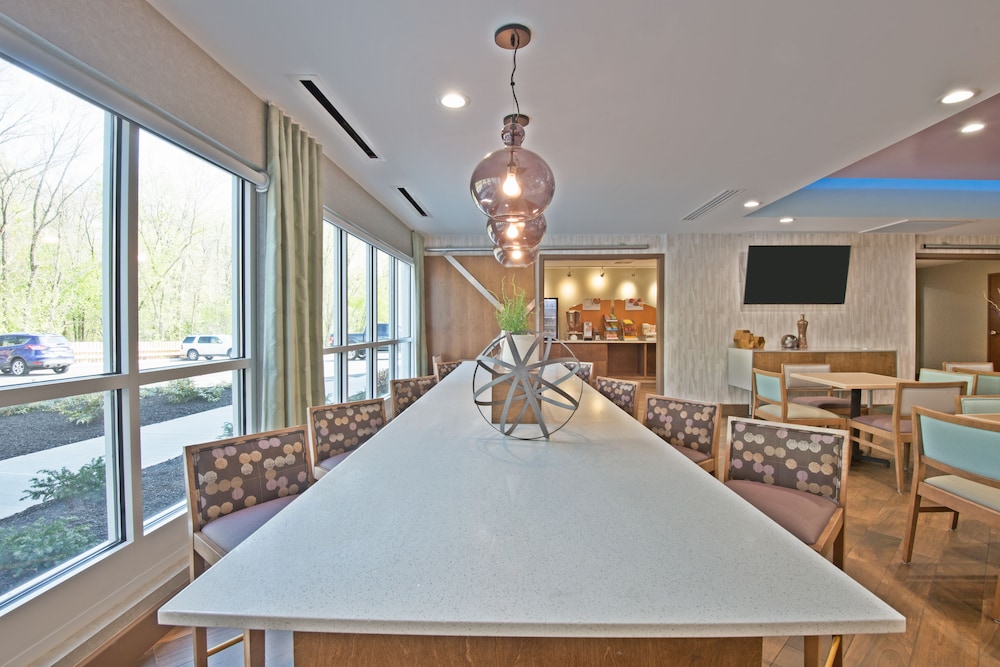 Holiday Inn Express & Suites Harrisburg S - New Cumberland 30/72
