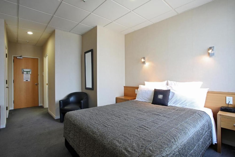 Kelvin Hotel 19/32