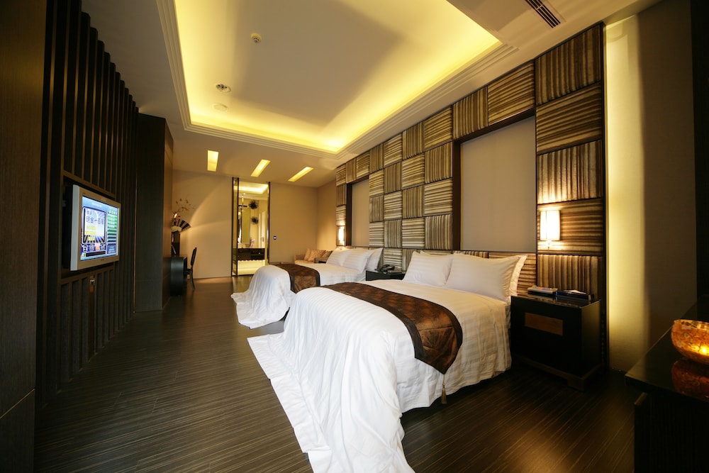 Dubai Villa Motel 12/69