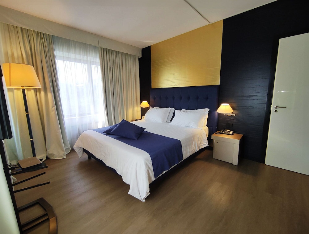 HOTEL DE LA VILLE AVELLINO 12/50