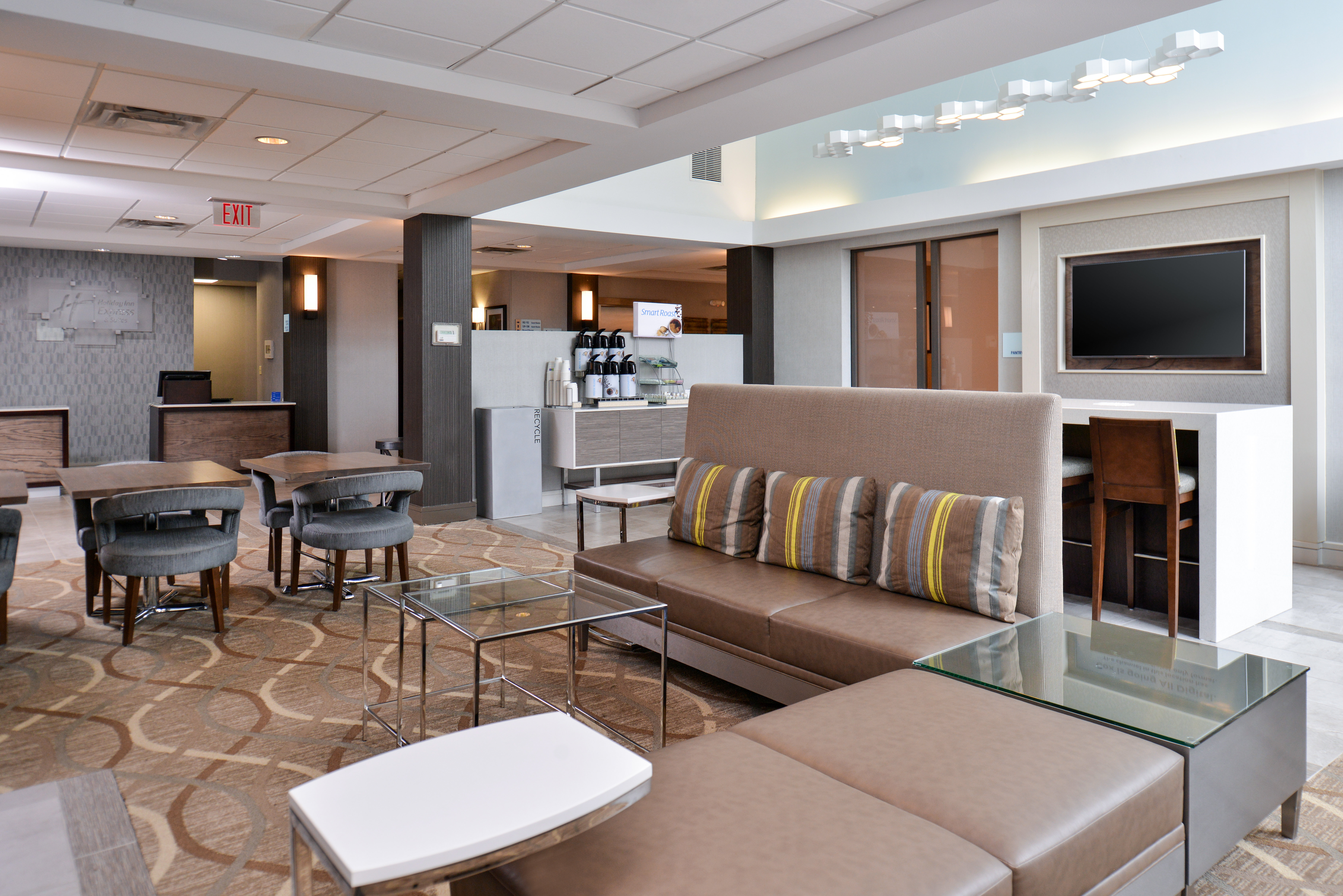 Holiday Inn Express Hotel And Suites Lafayette 41/49
