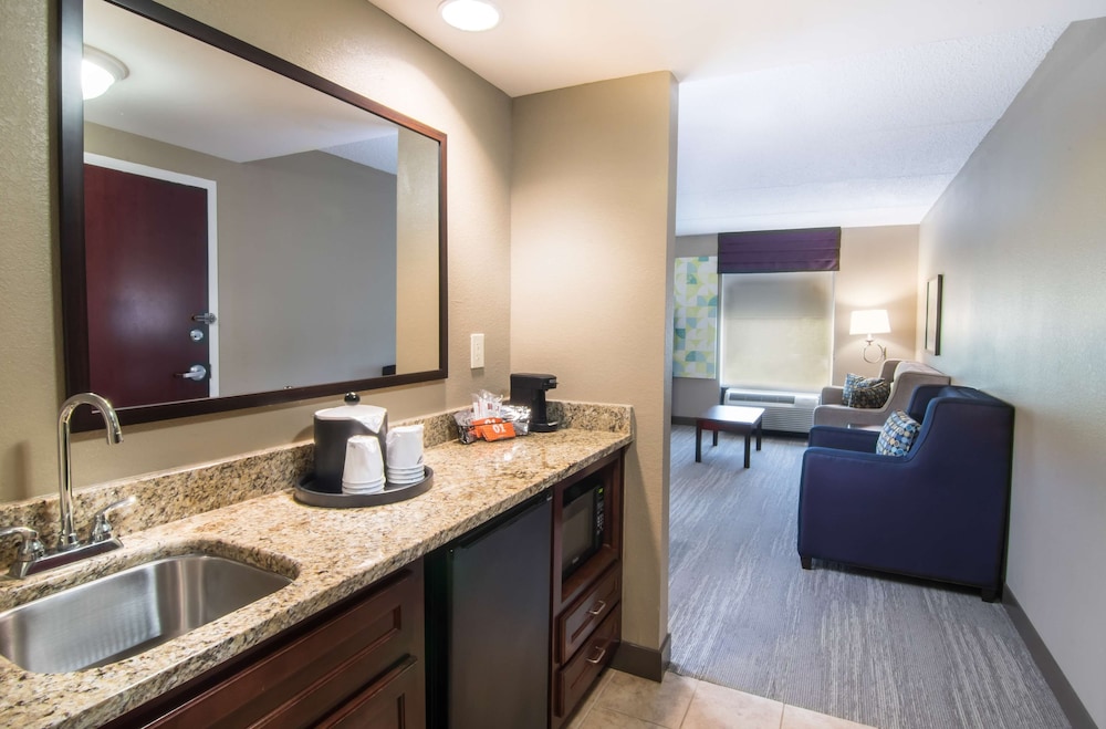 Hampton Inn Kingsland 52/67