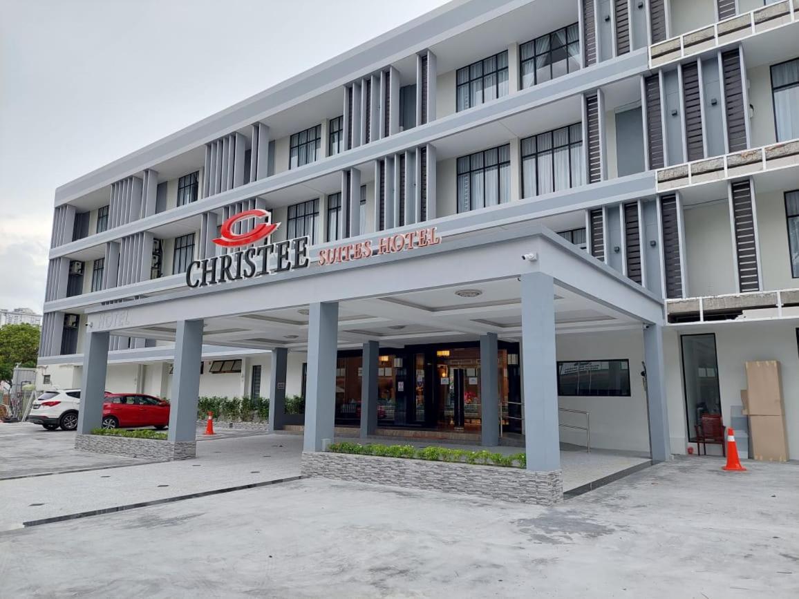 CHRISTEE SUITES 30/37