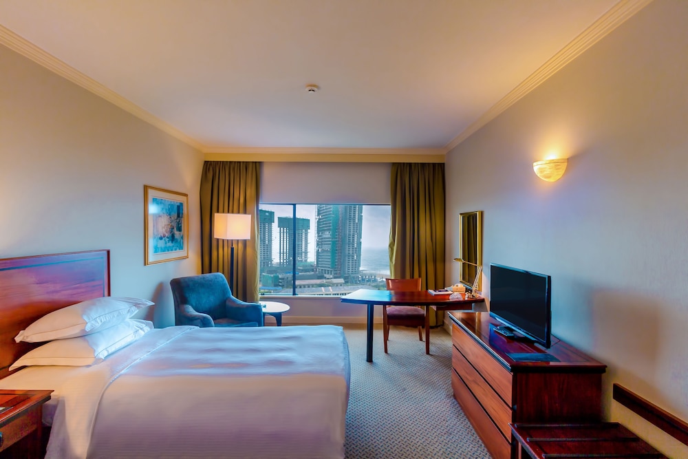 Hilton Hotel Colombo 31/80