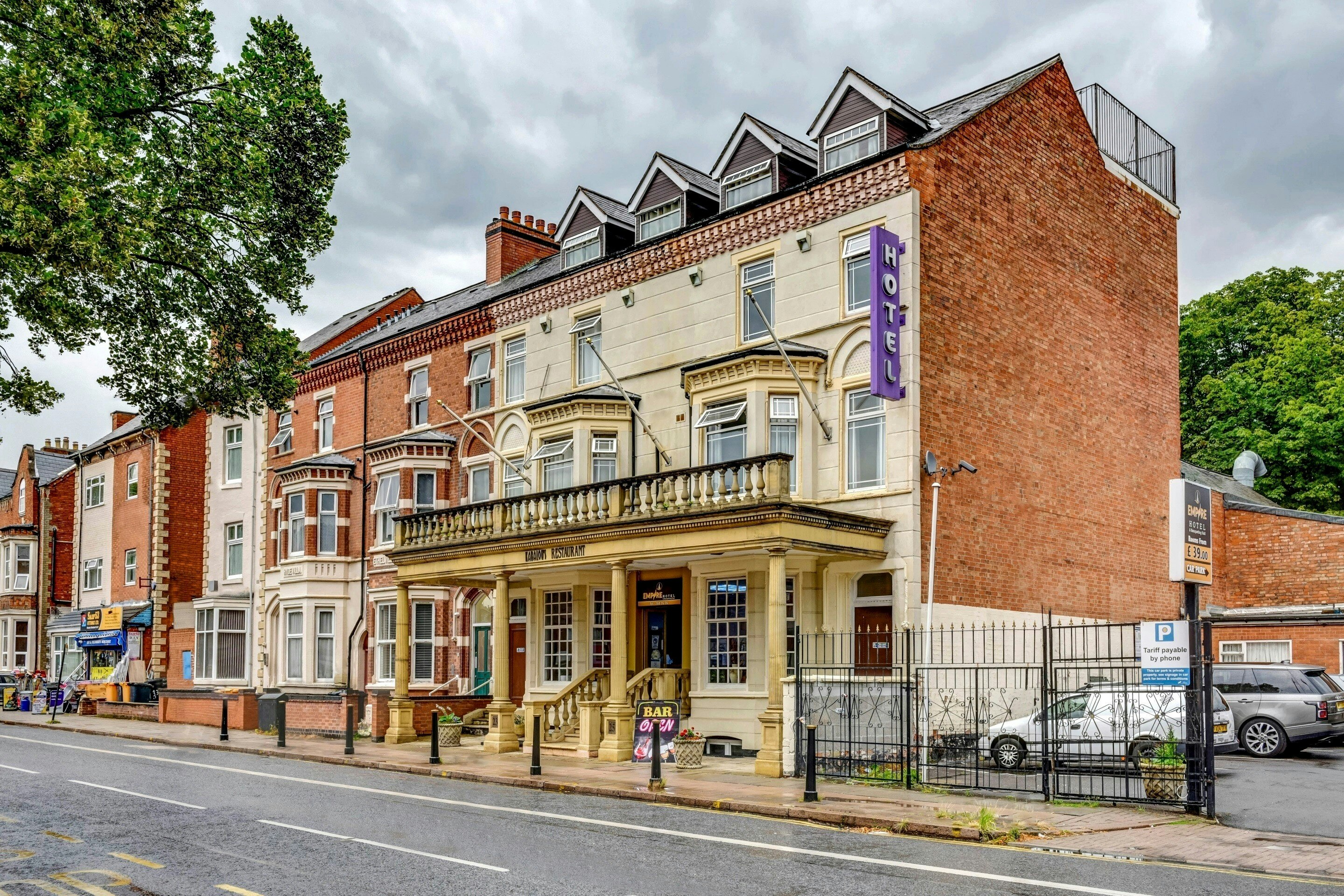 Empire Hotel 40/41