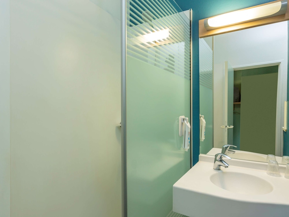 IBIS BUDGET PARIS PORTE DE PANTIN 17/64