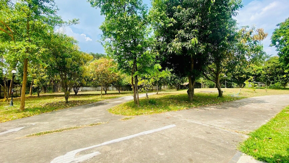 Phuphan Park Hotel 47/50