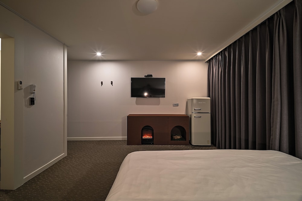 B Cent Hotel 35/58