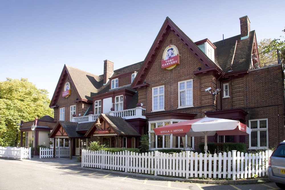 Premier Inn Loughton/Buckhurst Hill 6/43