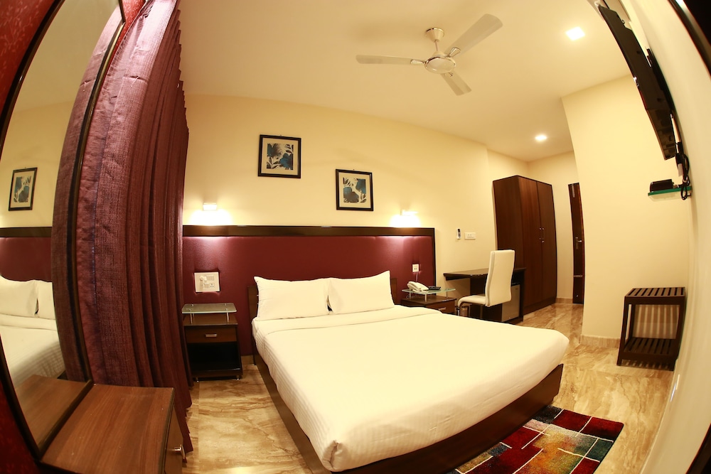 Breeze Suites Transit Hotel 11/34