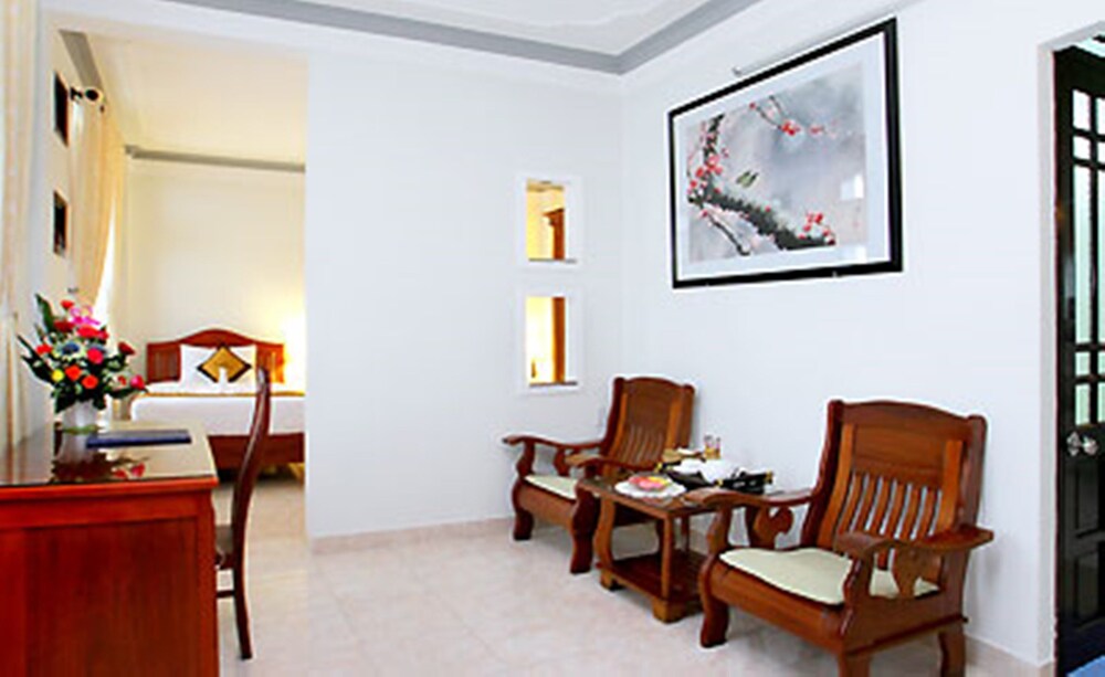 Camellia Homestay 24/28