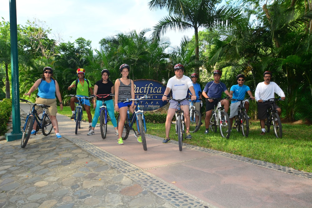 Pacifica Resort Ixtapa 62/72
