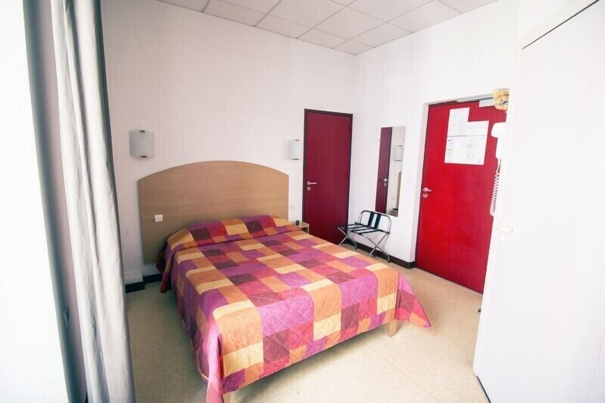 Room, Double Bed, HOTEL DE LYON 4/10