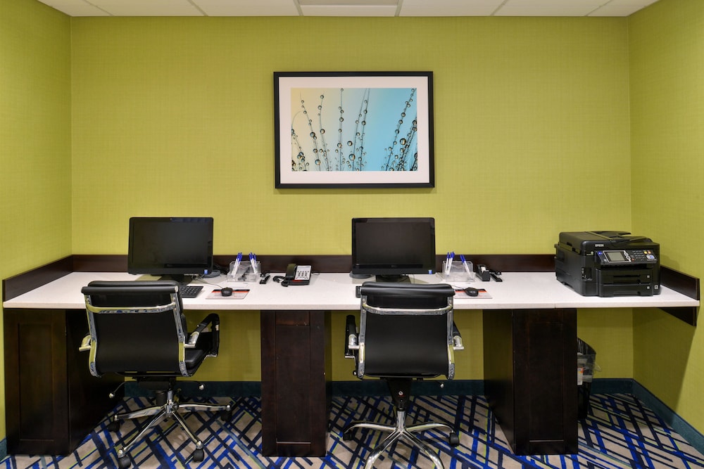 Holiday Inn Express & Suites West Ocean City 47/50