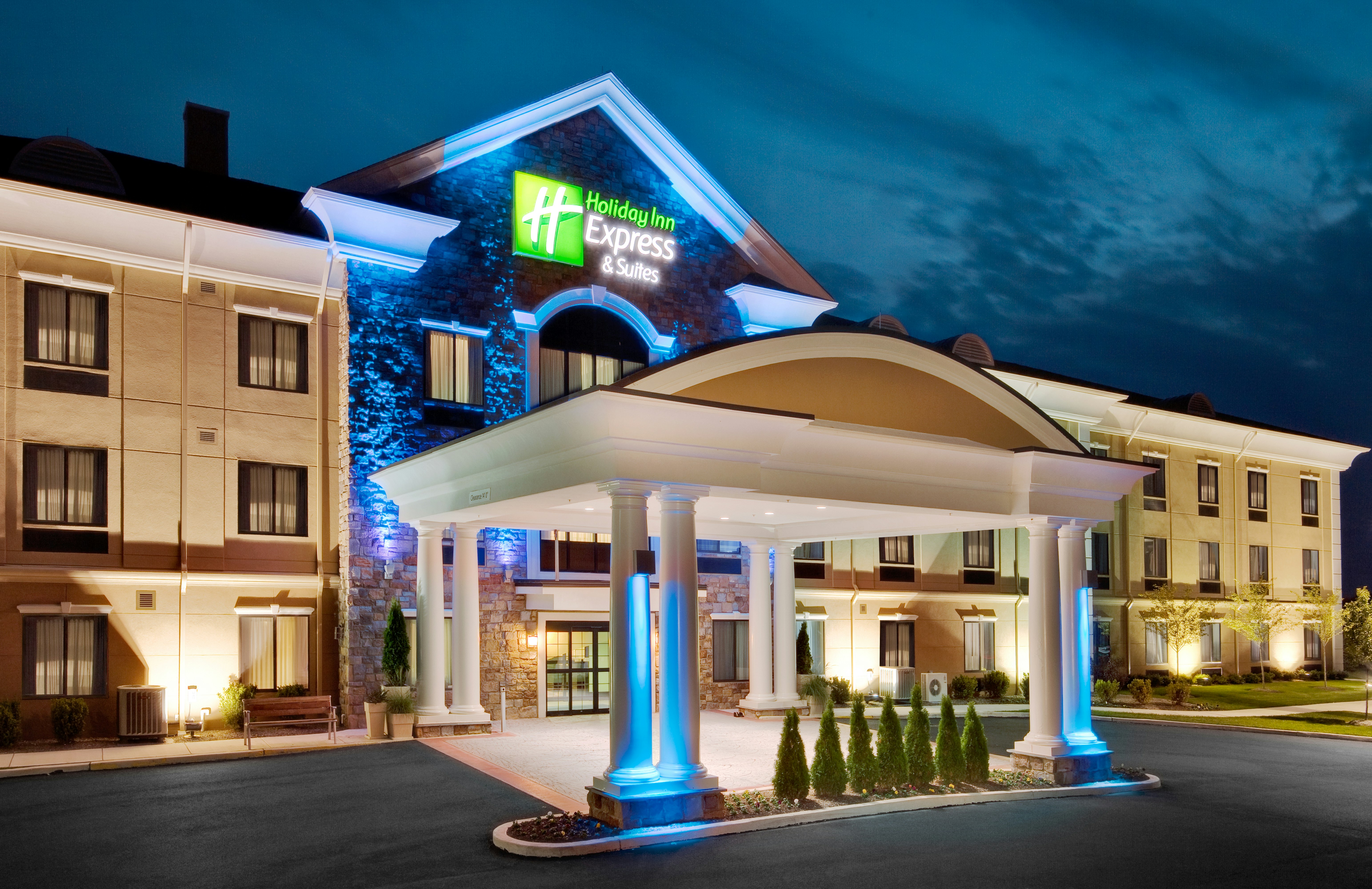 Holiday Inn Express Suites Warminster Horsham 4/63
