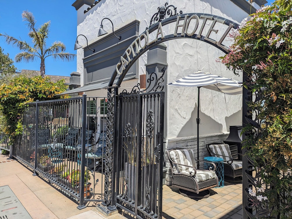 Capitola Hotel 34/50