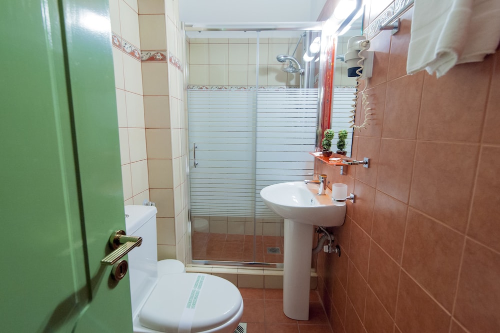 Krikonis Hotel Ioannina 50/50