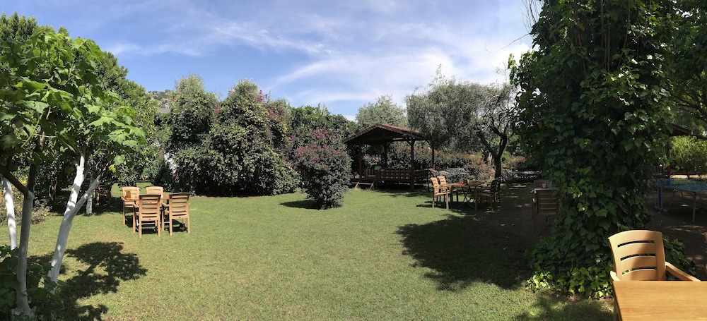 Baris Pension & Bungalows 39/50