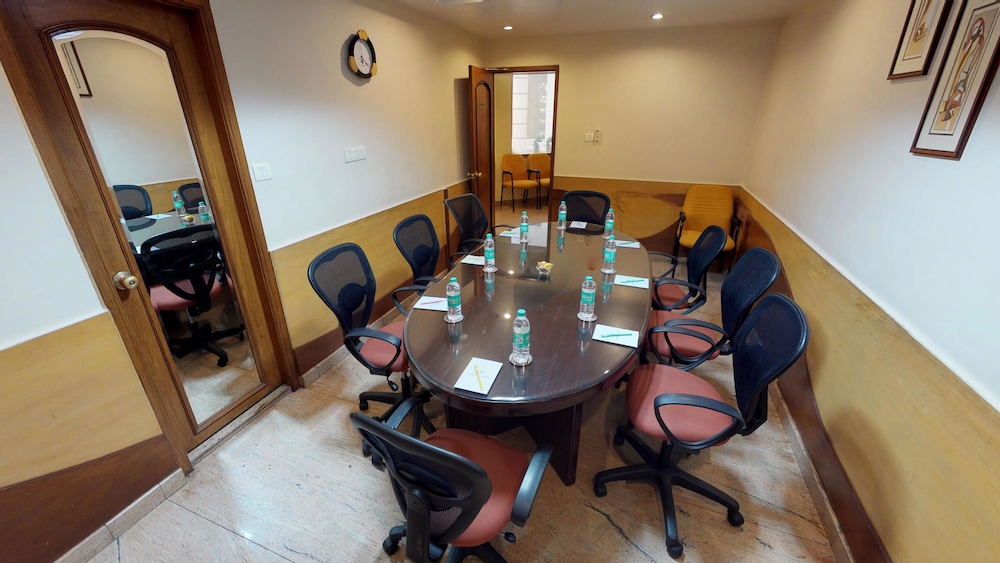 Pai Viceroy Jayanagar 28/34