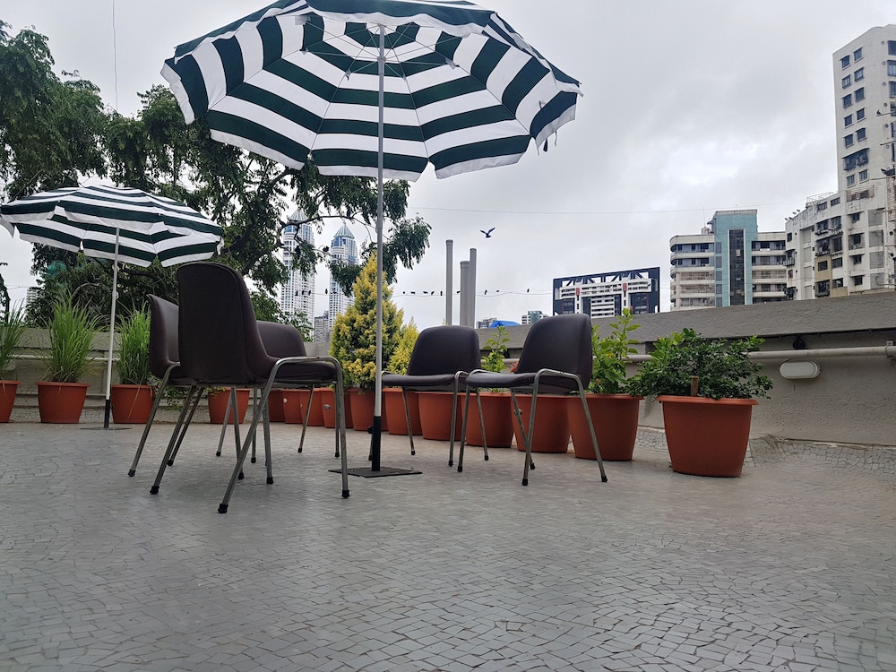 Hotel Kumkum 34/42