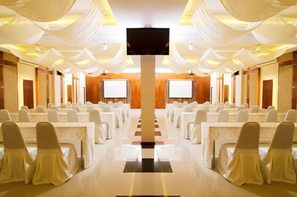 GLORY PLACE HUA HIN HOTEL 57/70