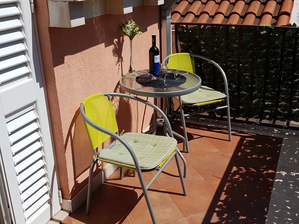 Guest House Avdic 25/41