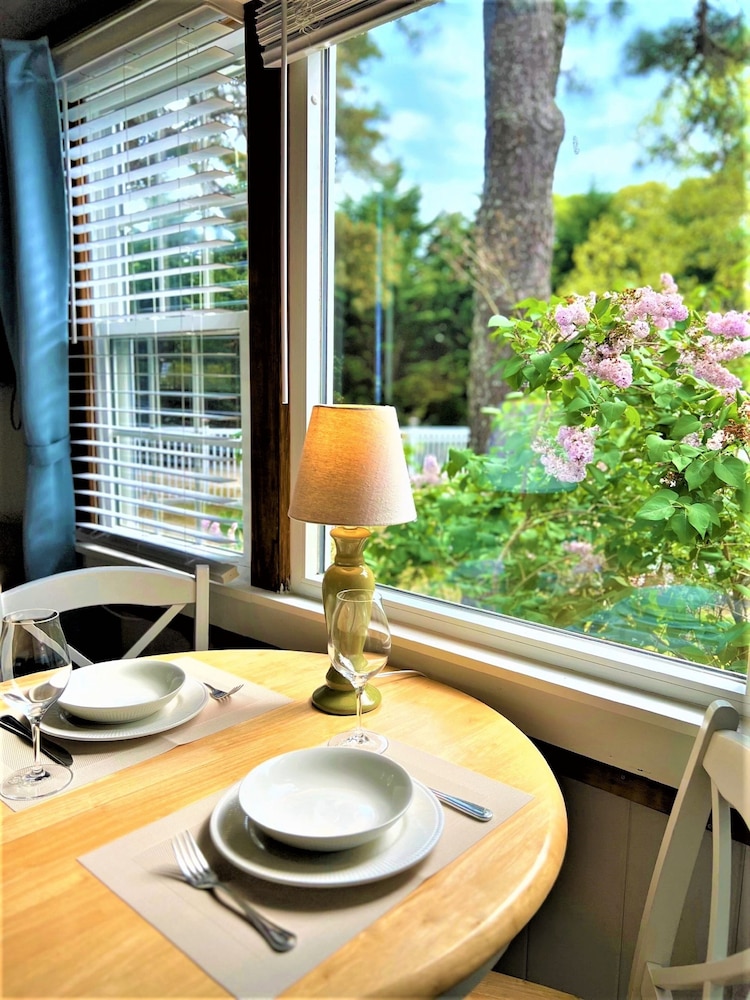 Cove Bluffs Inn 33/50