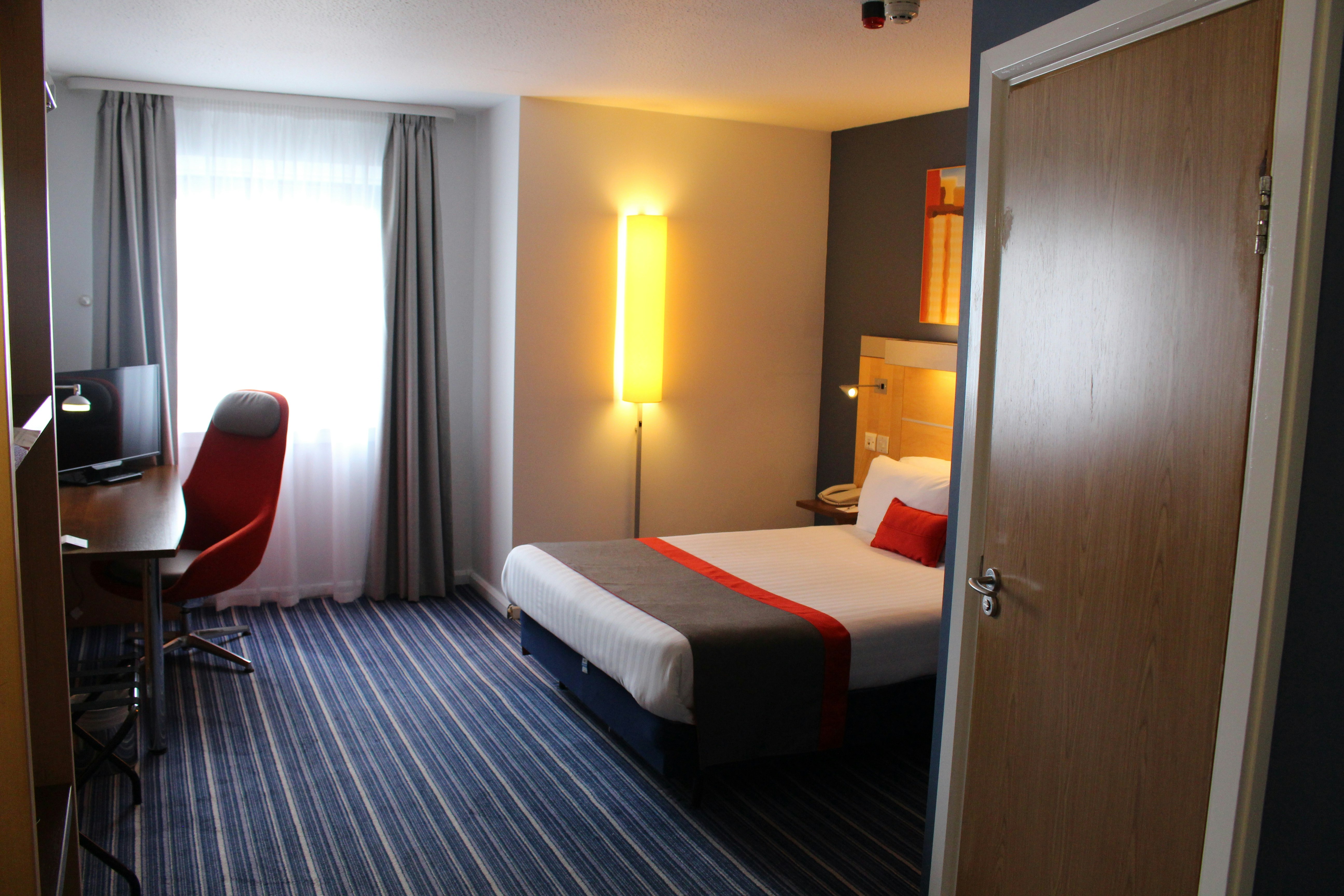 Holiday Inn Express London Croydon 20/50