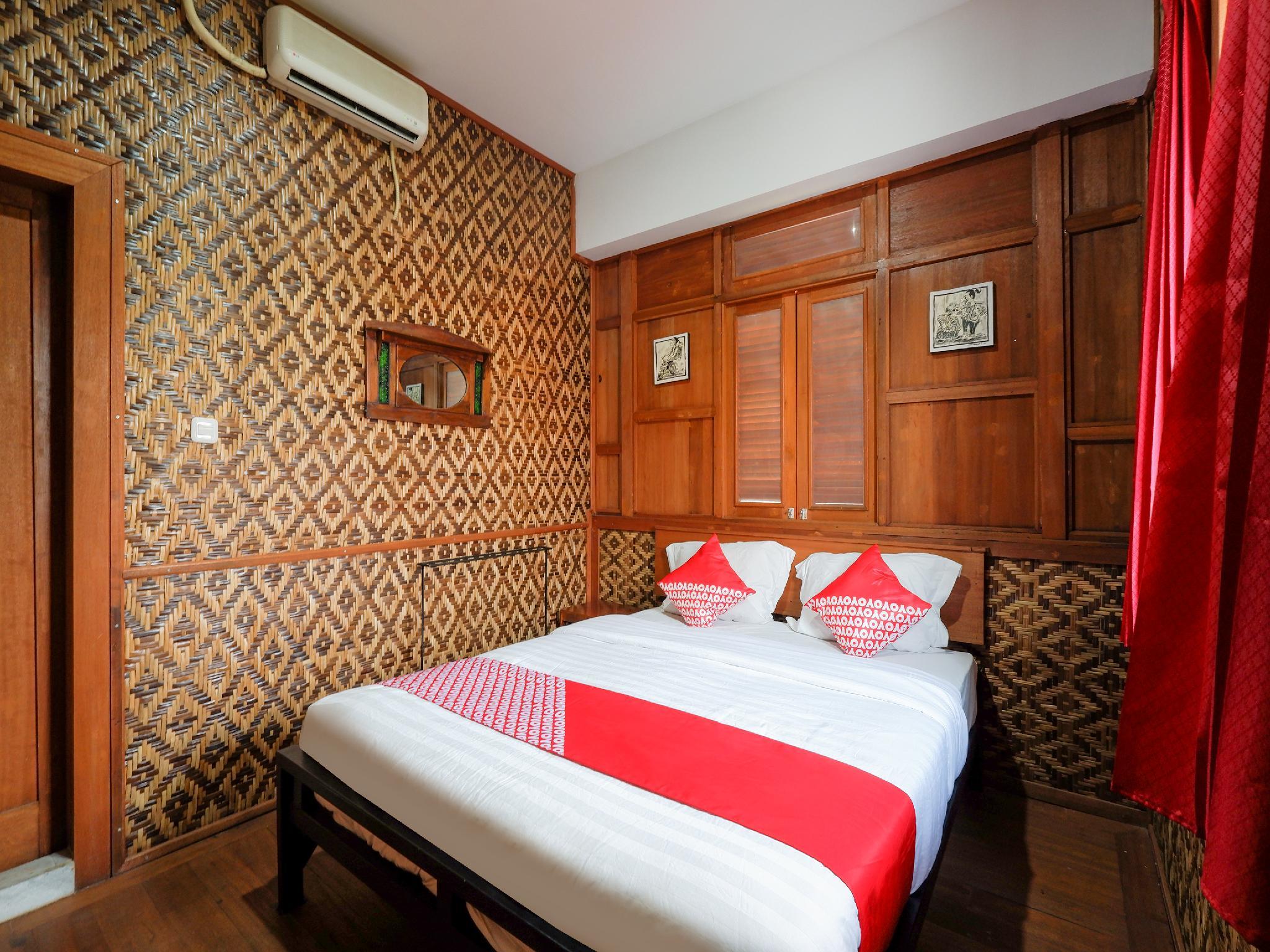 OYO 4016 Tan Jokteng Guest House 19/51