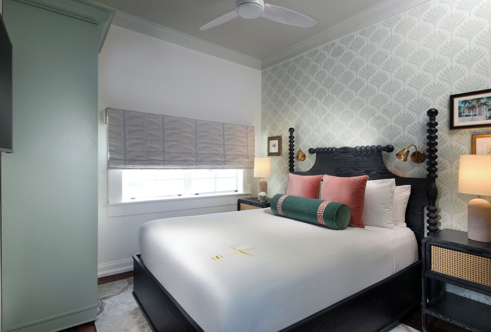 Avalon Bed & Breakfast 28/55