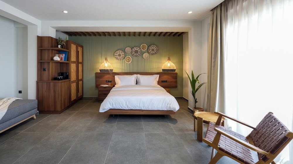 Amyntas Seafront Hotel 19/58