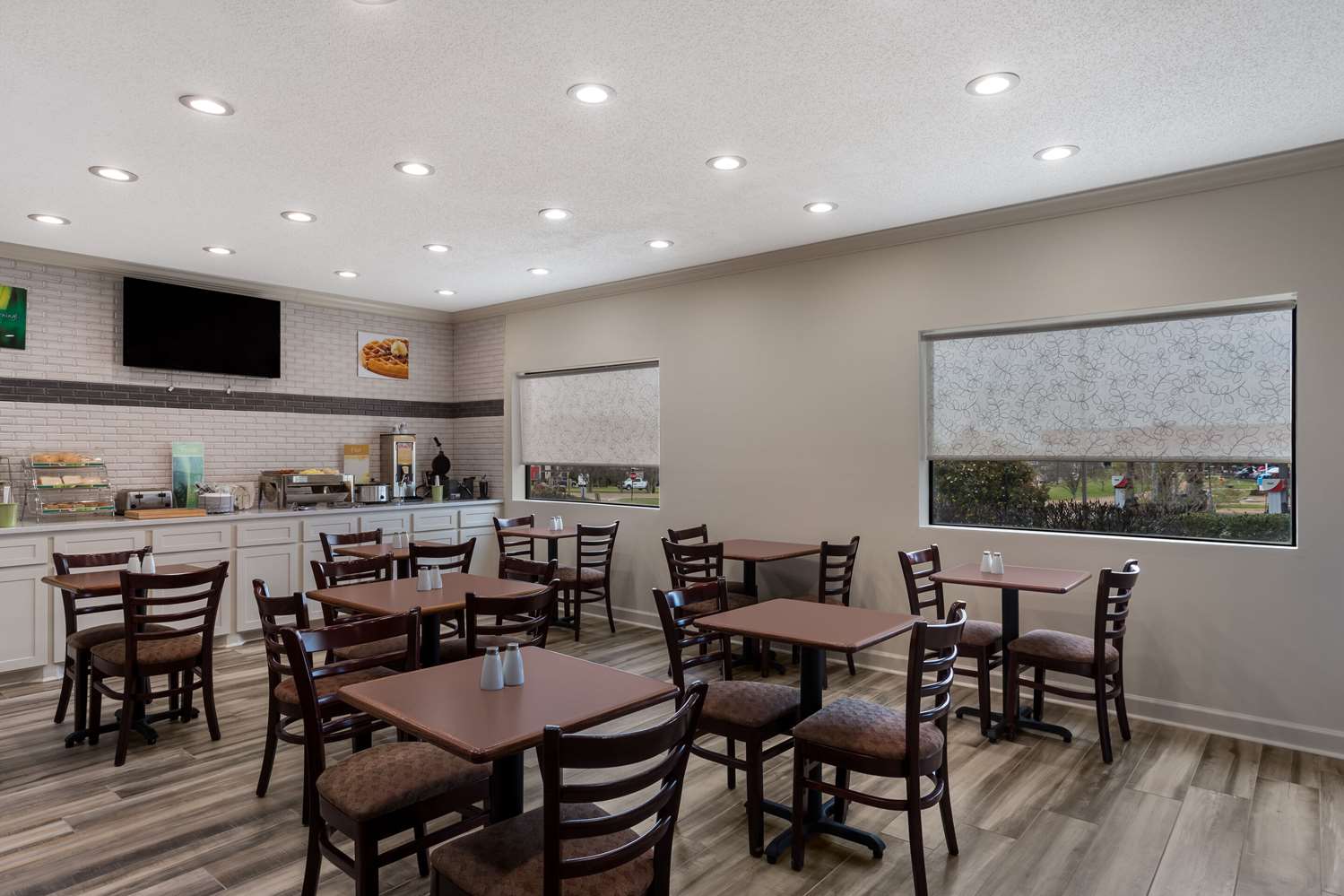 Quality Inn and Suites Pearl-Jackson 28/36