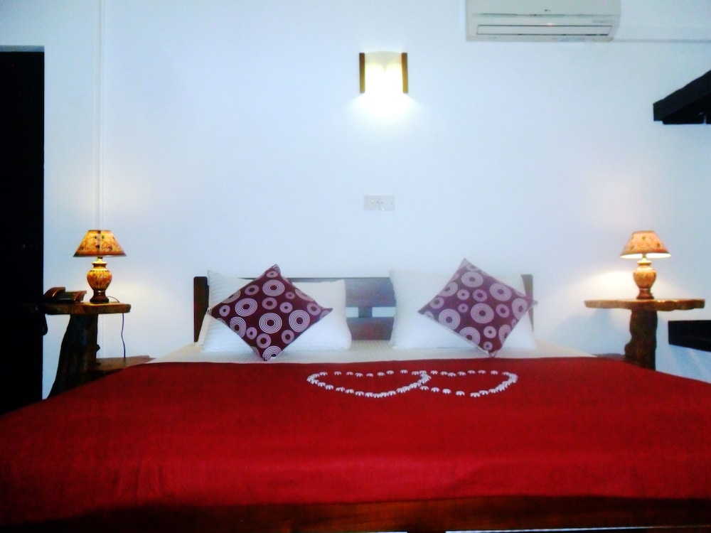 Mahaweli Regent Hotel 25/42
