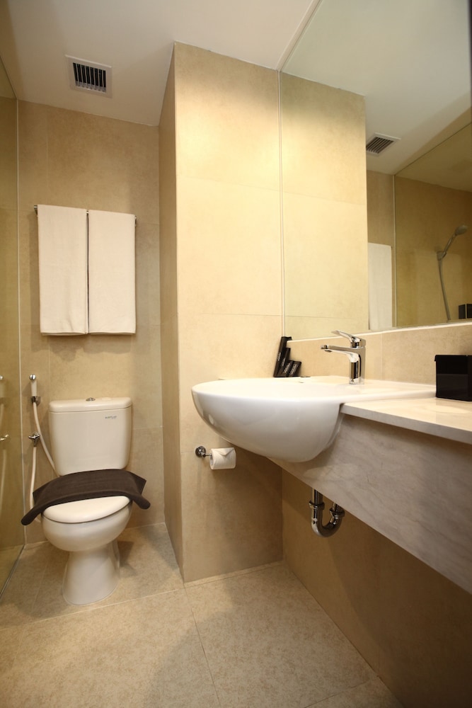 Hotel Neo Cirebon 51/51