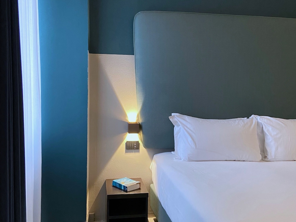 AV Hotel Milano 36/55