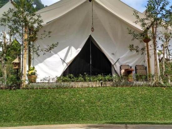 Maribaya Glamping Tent 13/22