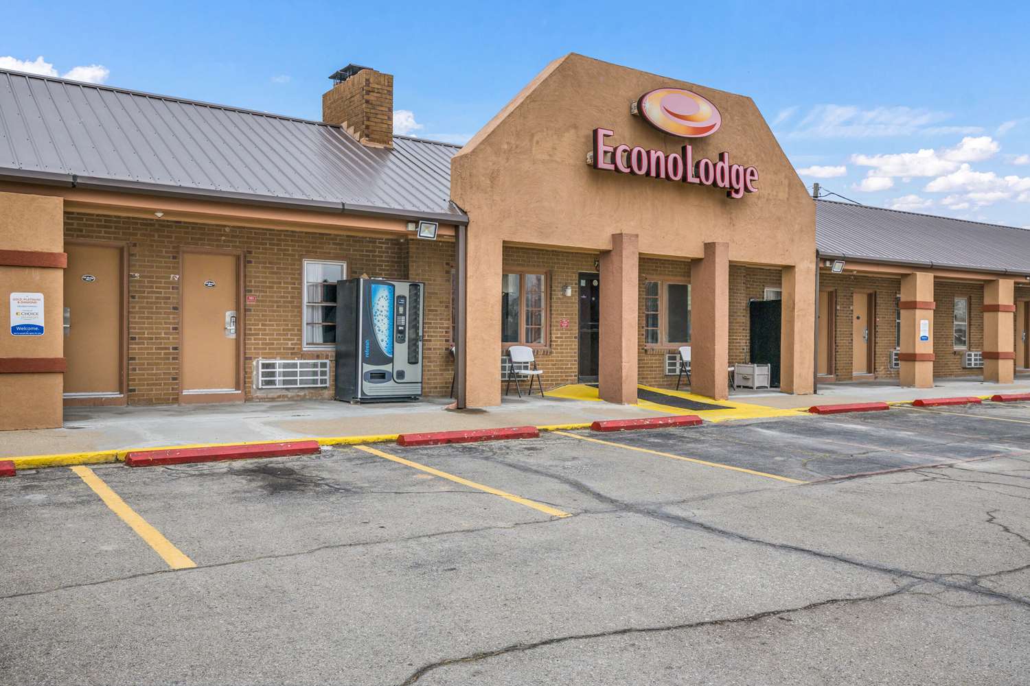 Econo Lodge Cameron 10/13