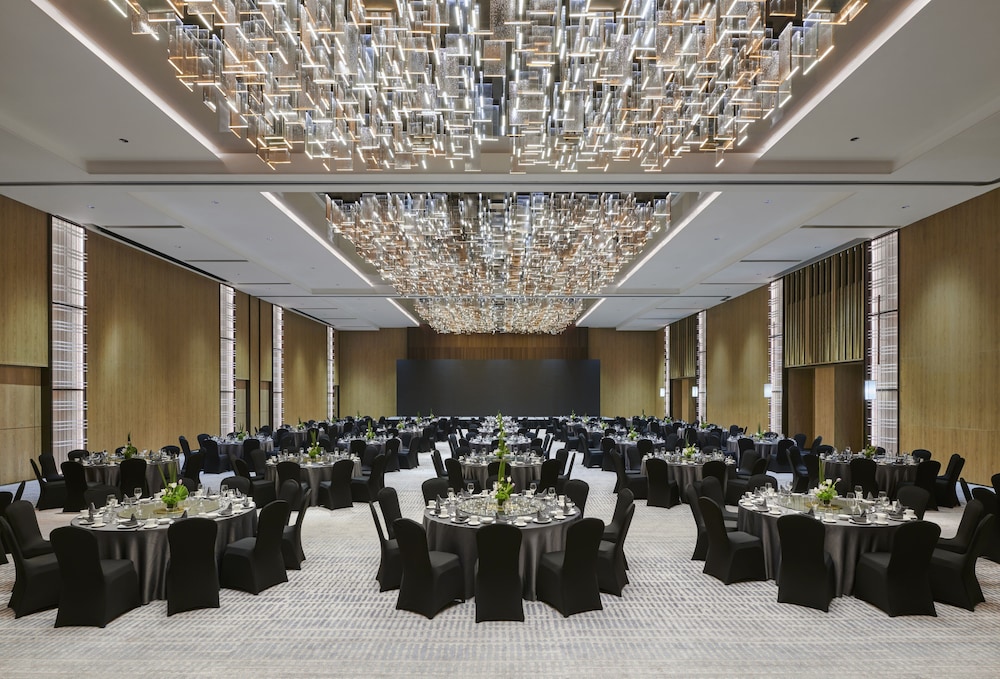 DoubleTree by Hilton Shenzhen Airport 33/35