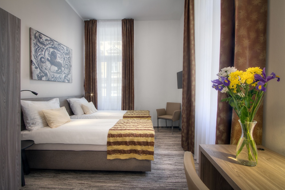 Hotel Pav 21/63