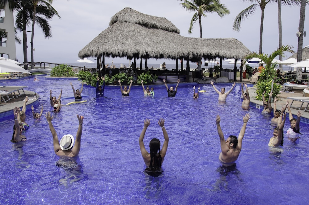 Plaza Pelicanos Grand Beach Resorts 65/65